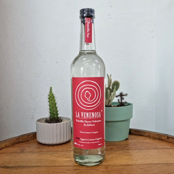 La Venenosa Sierra Volcanes Raicilla 700 ml